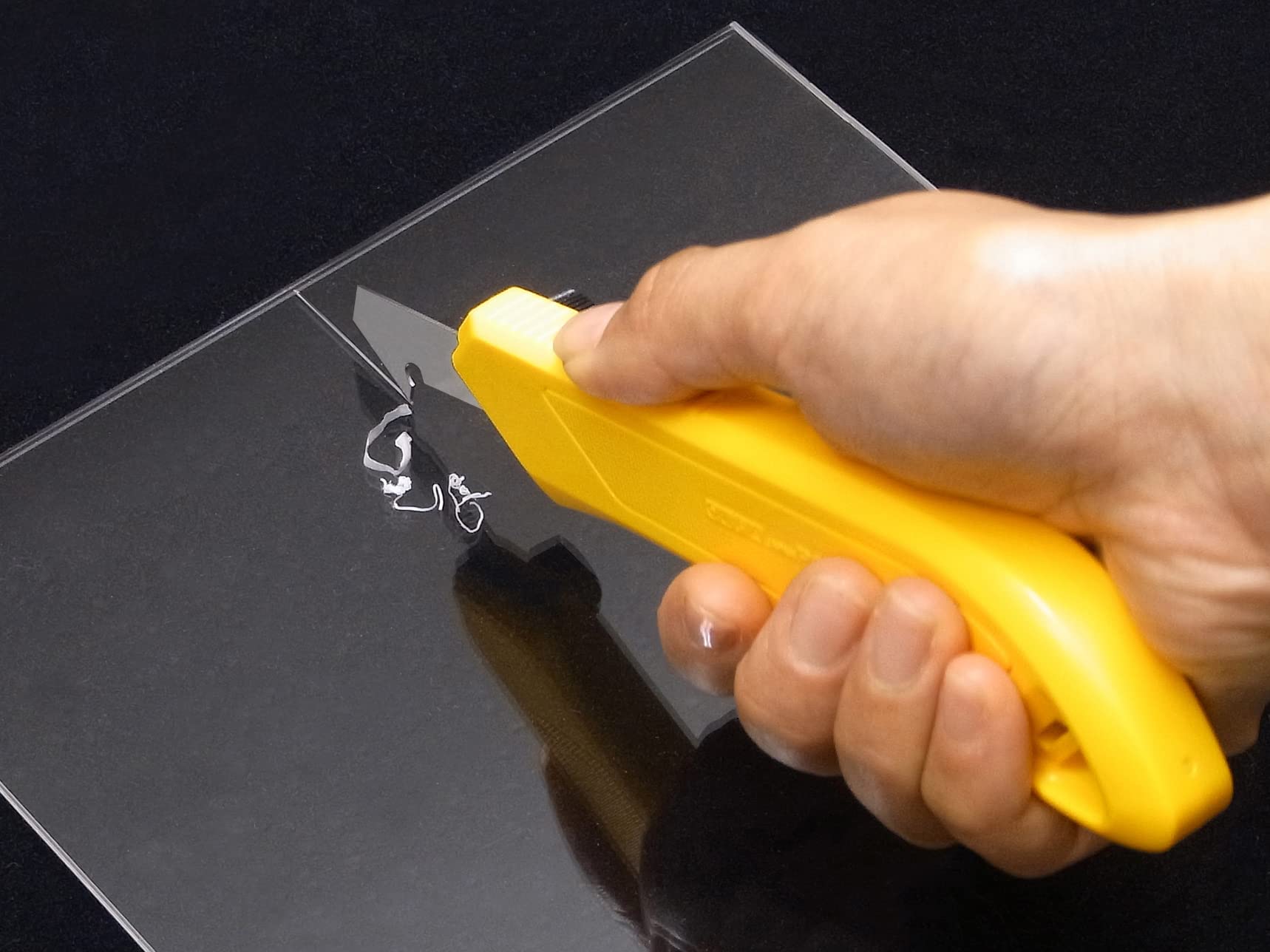 OLFA Plastic Laminate Cutter (PC-L) - Heavy Duty Scoring Tool w/Ratchet Lock & 2 Extra Blades for Laminate, Plastic, Plexiglass, Flooring, Replacement Blades: OLFA PB-800 Laminate Cutter Blade - Image 6